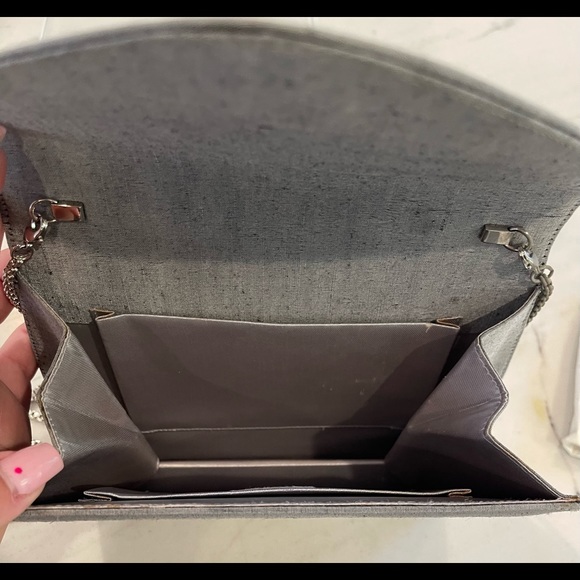 Grey Linen Shoulder Bag with Silver Chain - Picture 4 of 4